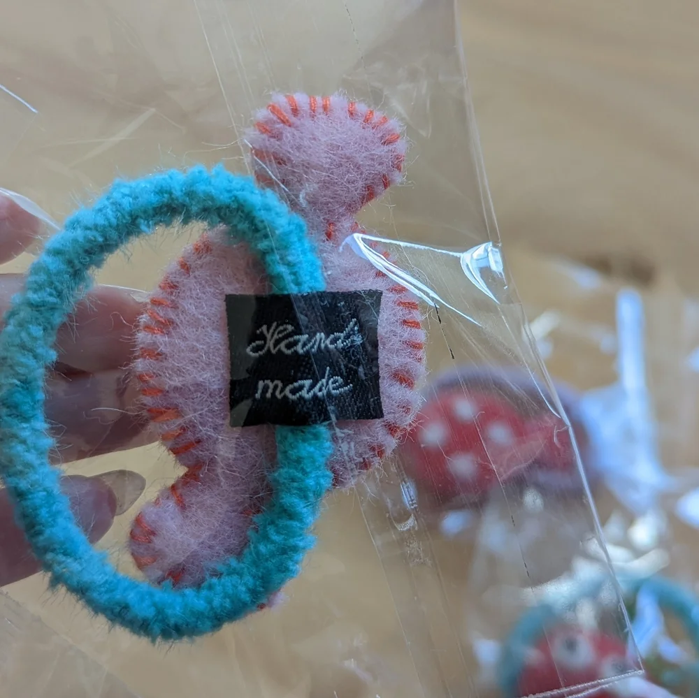 Set of 4 100% wool hair ties for girls